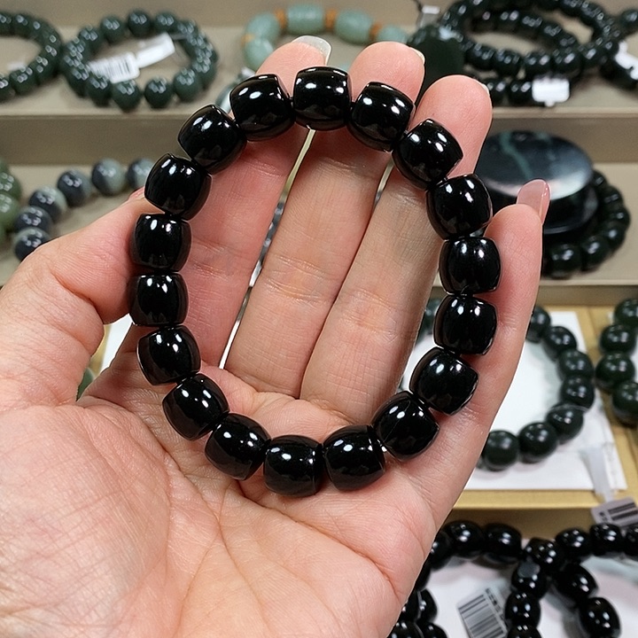 和田玉颈饰未镶嵌亮*哥