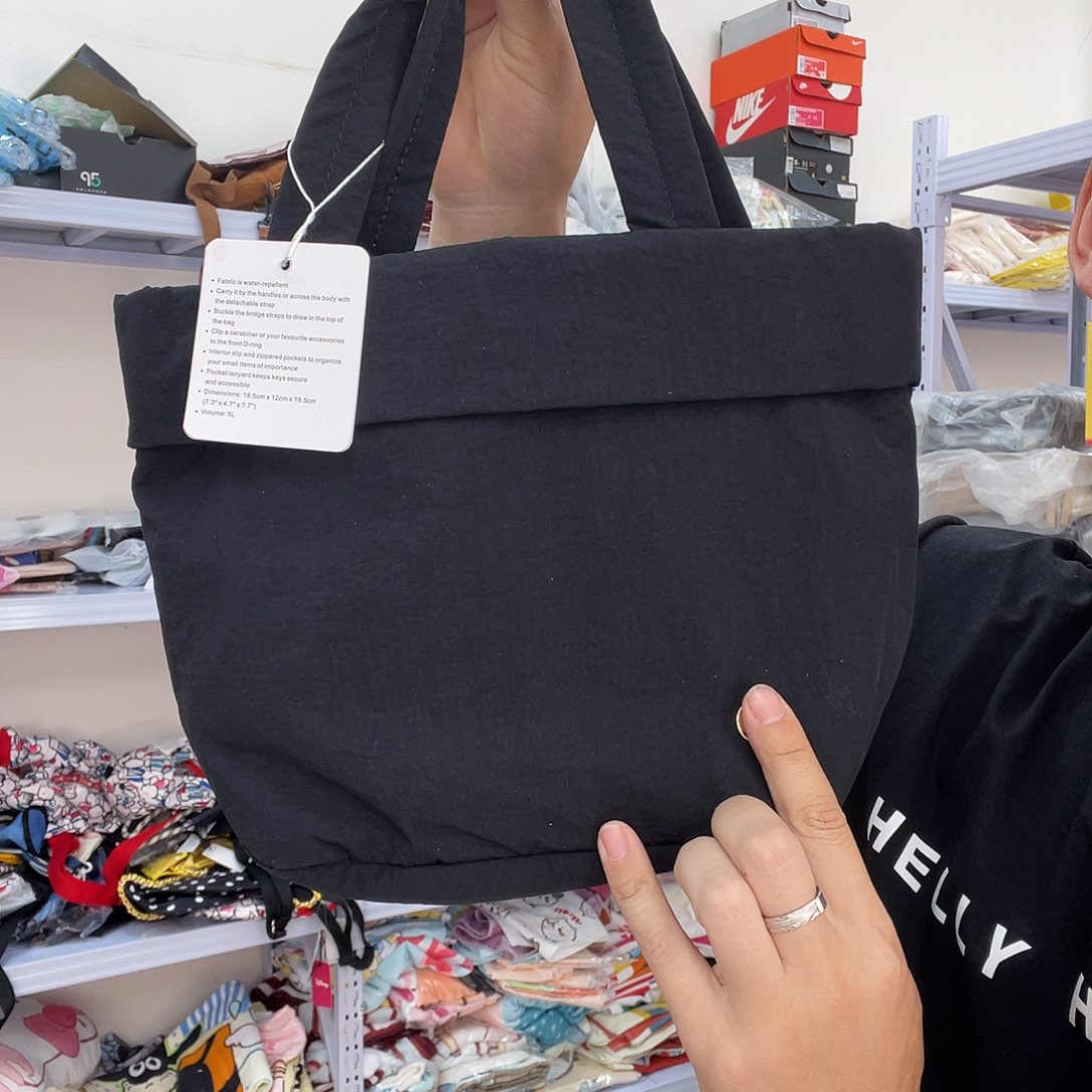 PU化妆包等各种产品