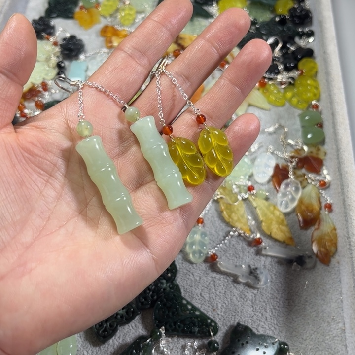 蛇纹石玉耳饰未镶嵌