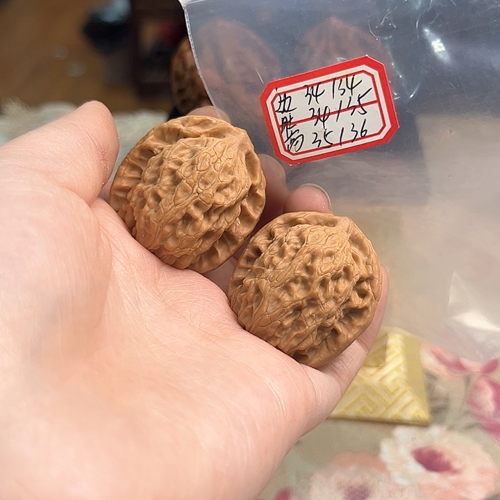 文玩核桃把件非嫁接北京