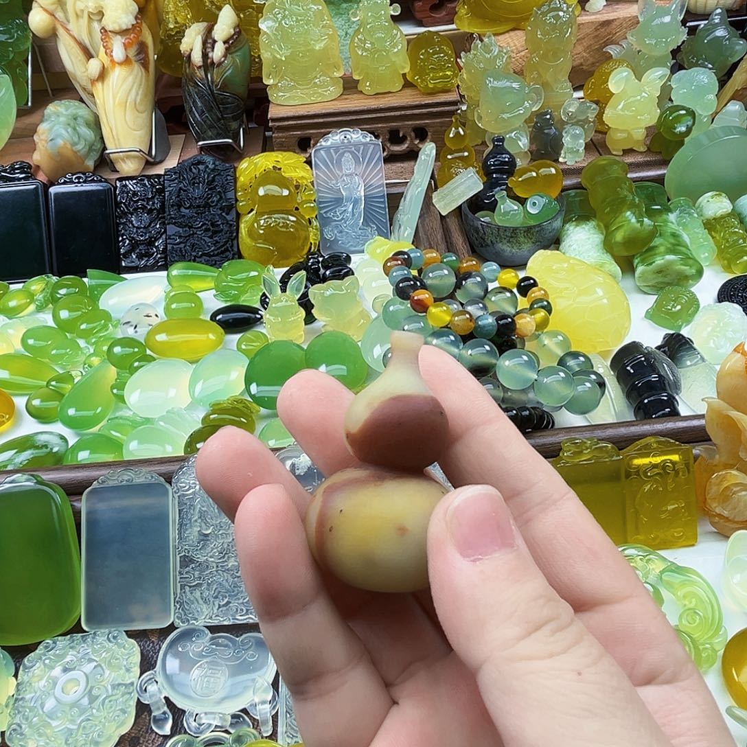 岫玉未镶嵌吊坠(不含链)