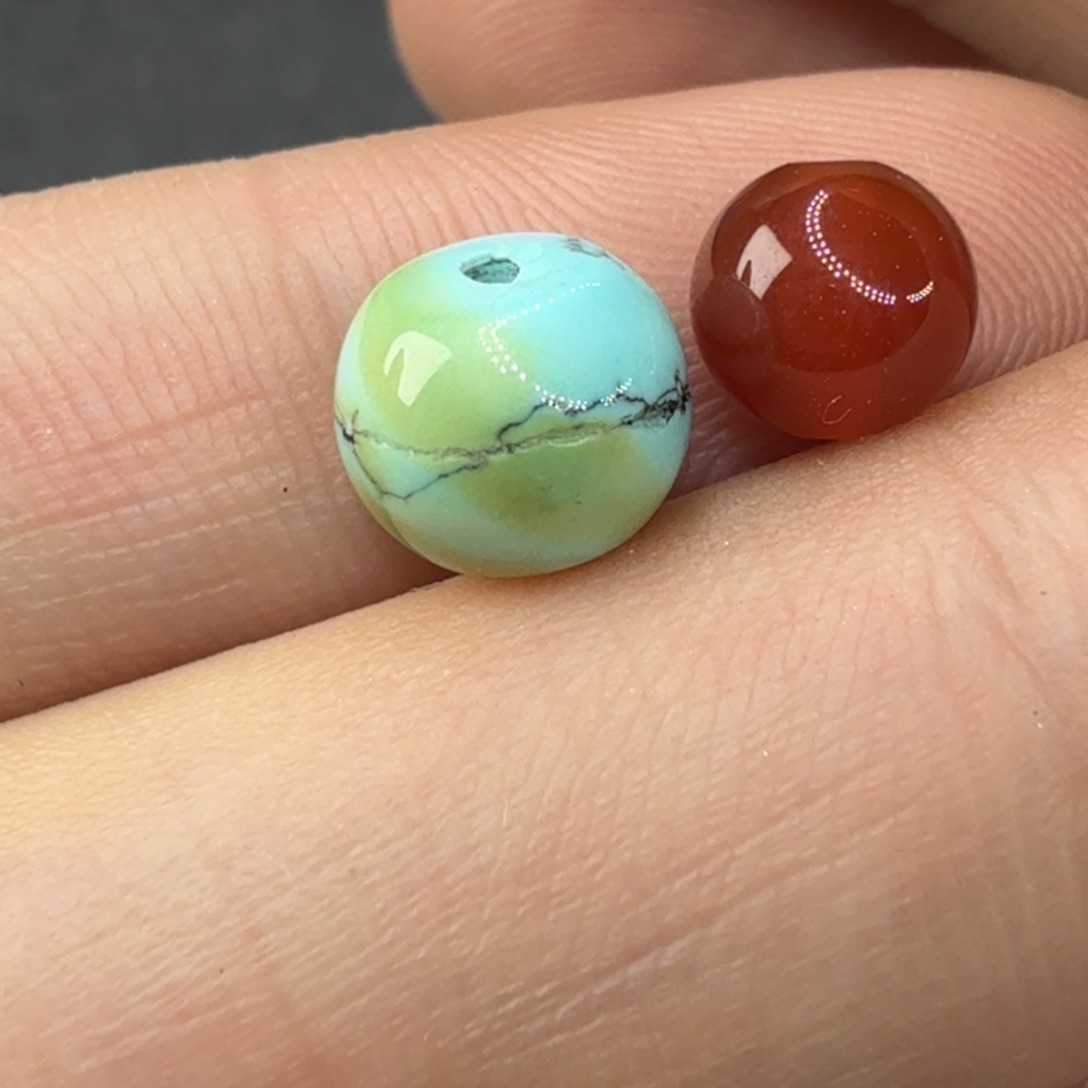 南红玛瑙配饰未镶嵌