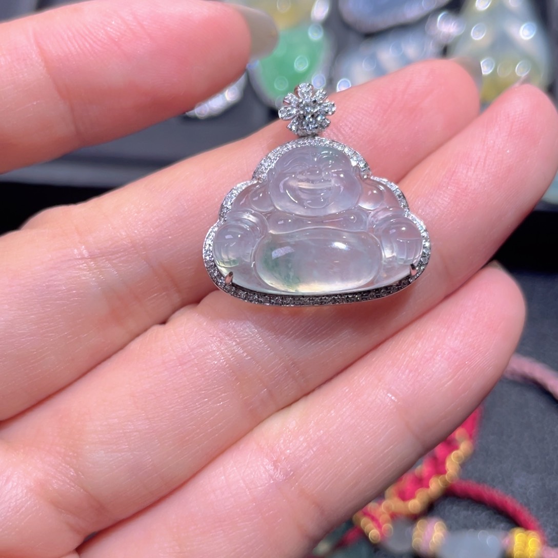 颈饰18K金镶嵌翡翠翡翠