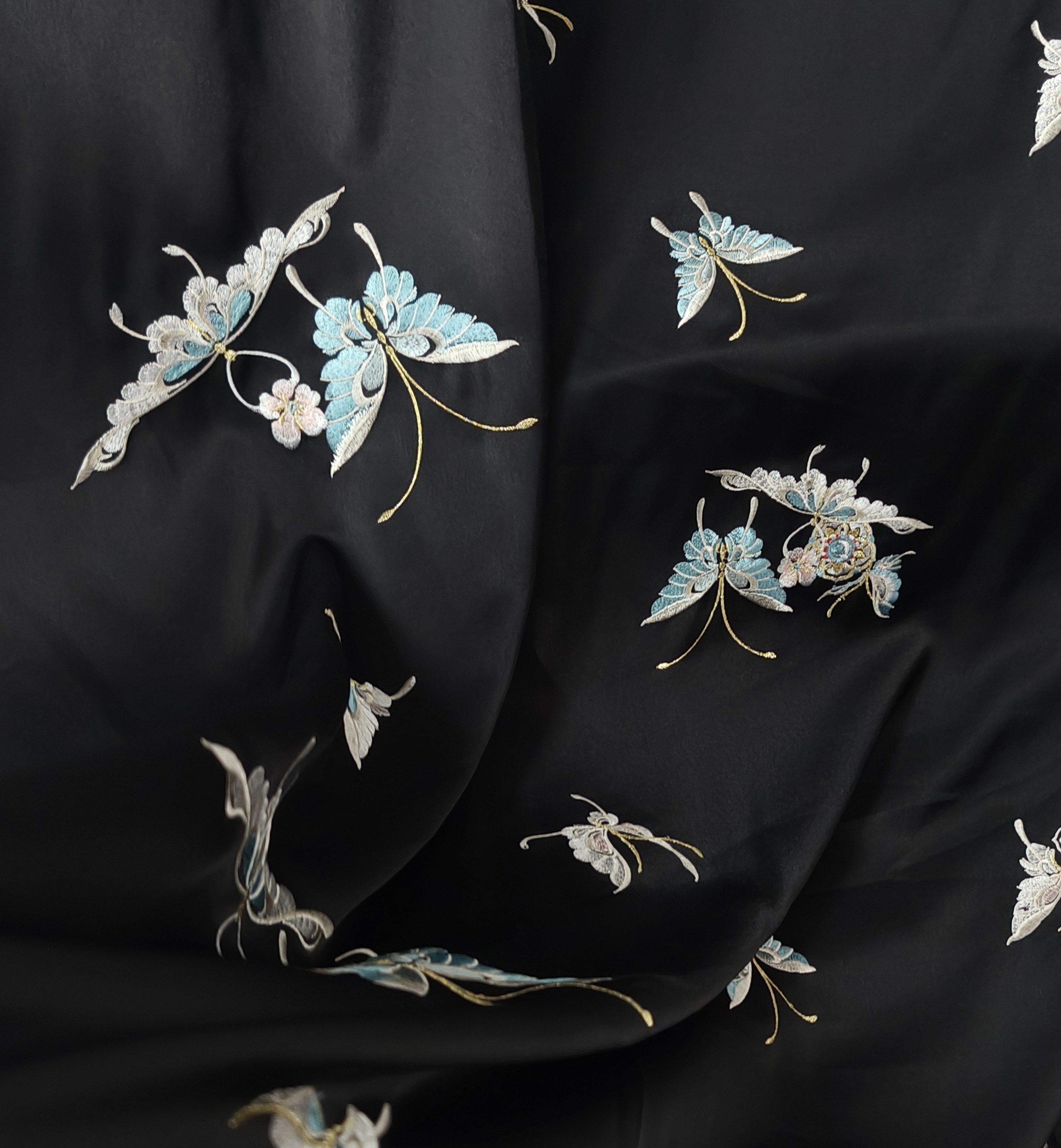 《价格链接》国风醋酸缎绣花面料