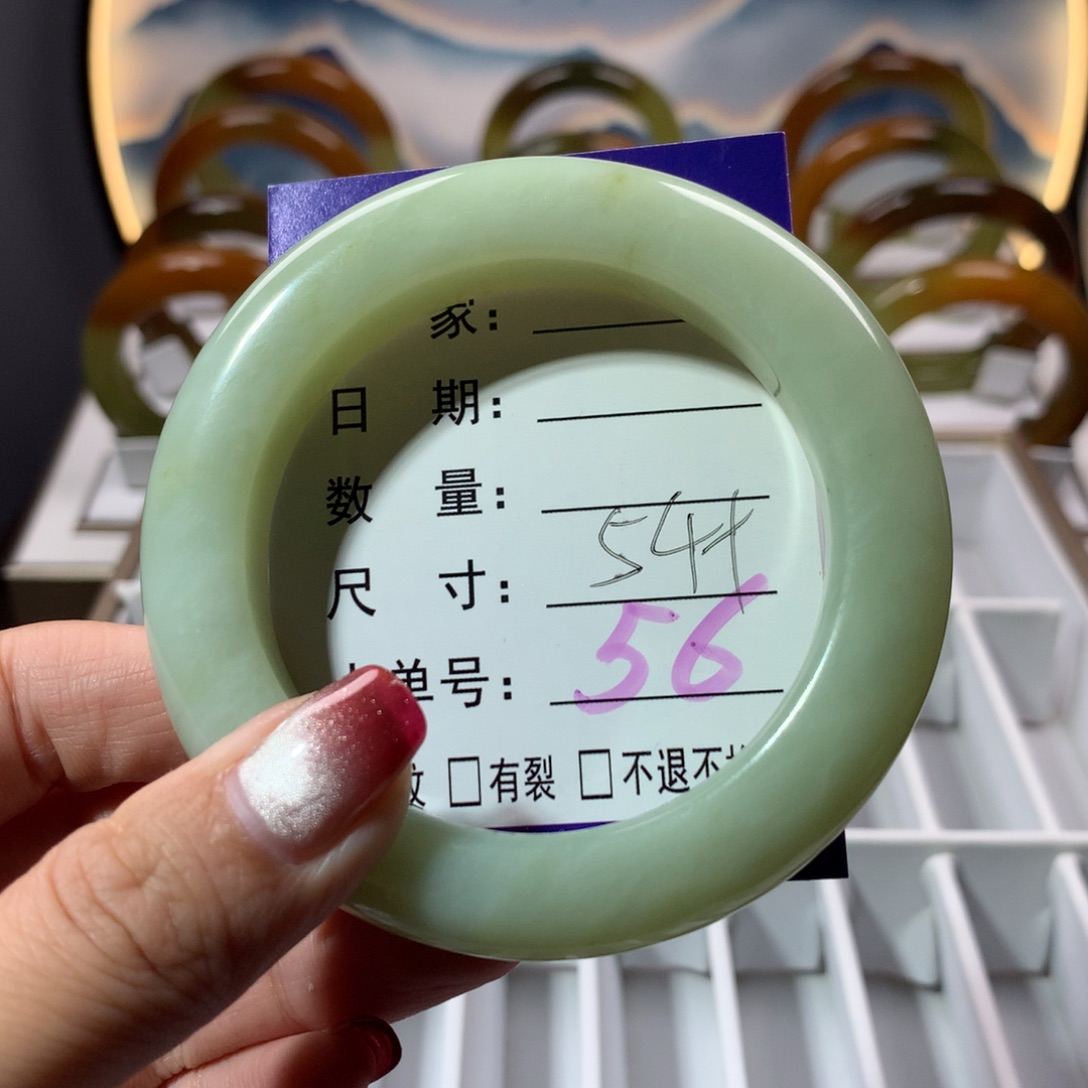 【闪购商品】蛇纹石玉手镯未镶嵌