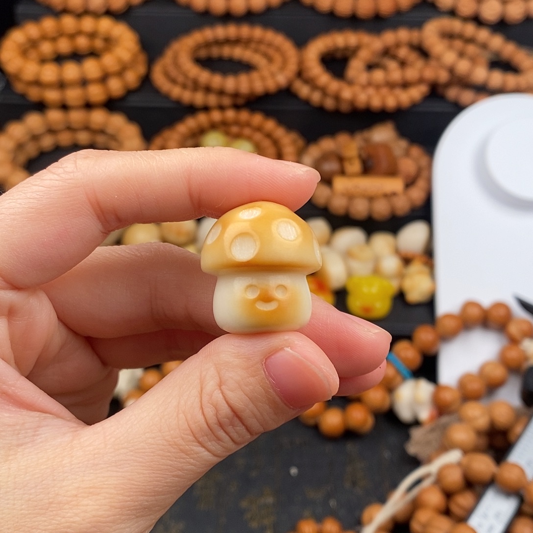 猴头核桃手串小蘑菇