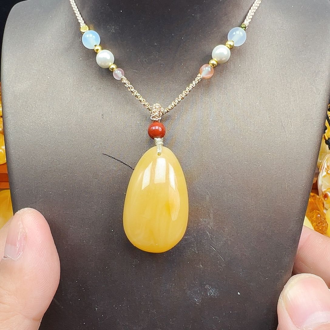 蜜蜡未镶嵌珠宝奇石水滴7克，福利