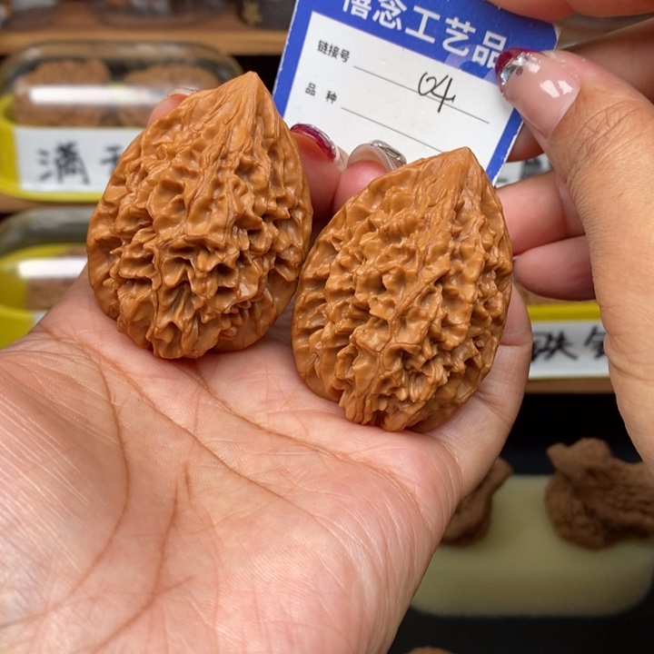 文玩核桃吊坠38招财鼠
