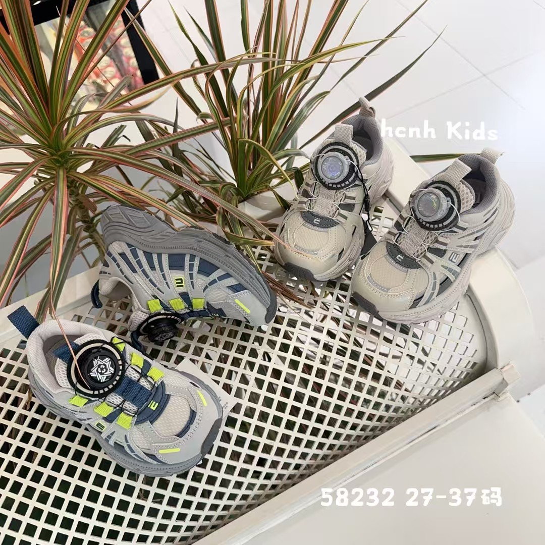 防滑透气男轻便减震女运动鞋旋转纽扣欧若动感风