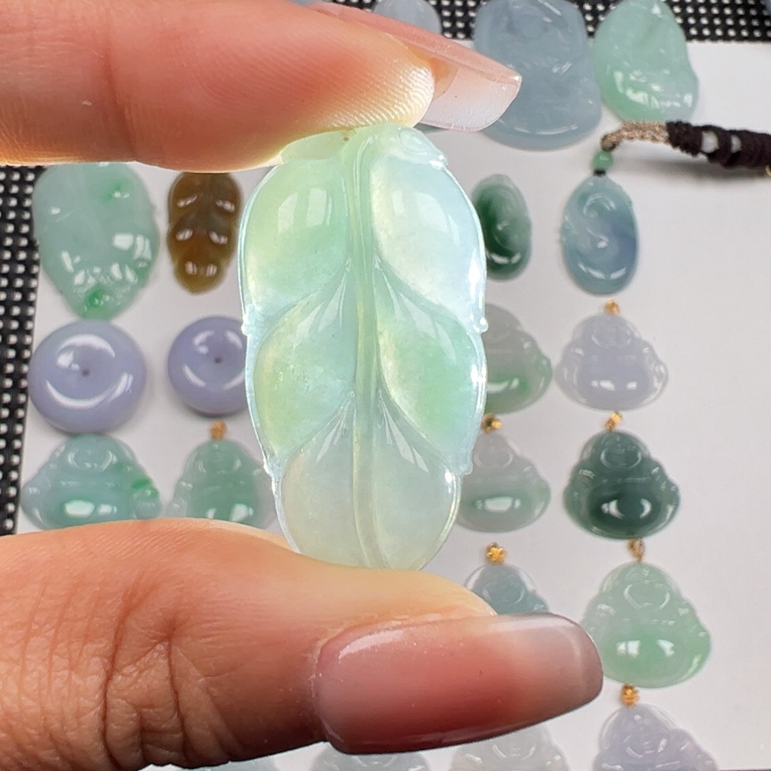 翡翠未镶嵌颈饰冰绿叶子