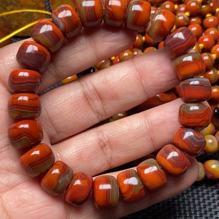 玛瑙/玉髓手串未镶嵌永****?