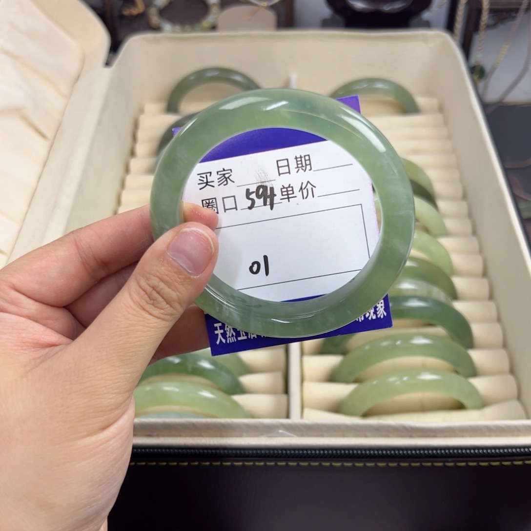 岫玉未镶嵌手镯n h h h j