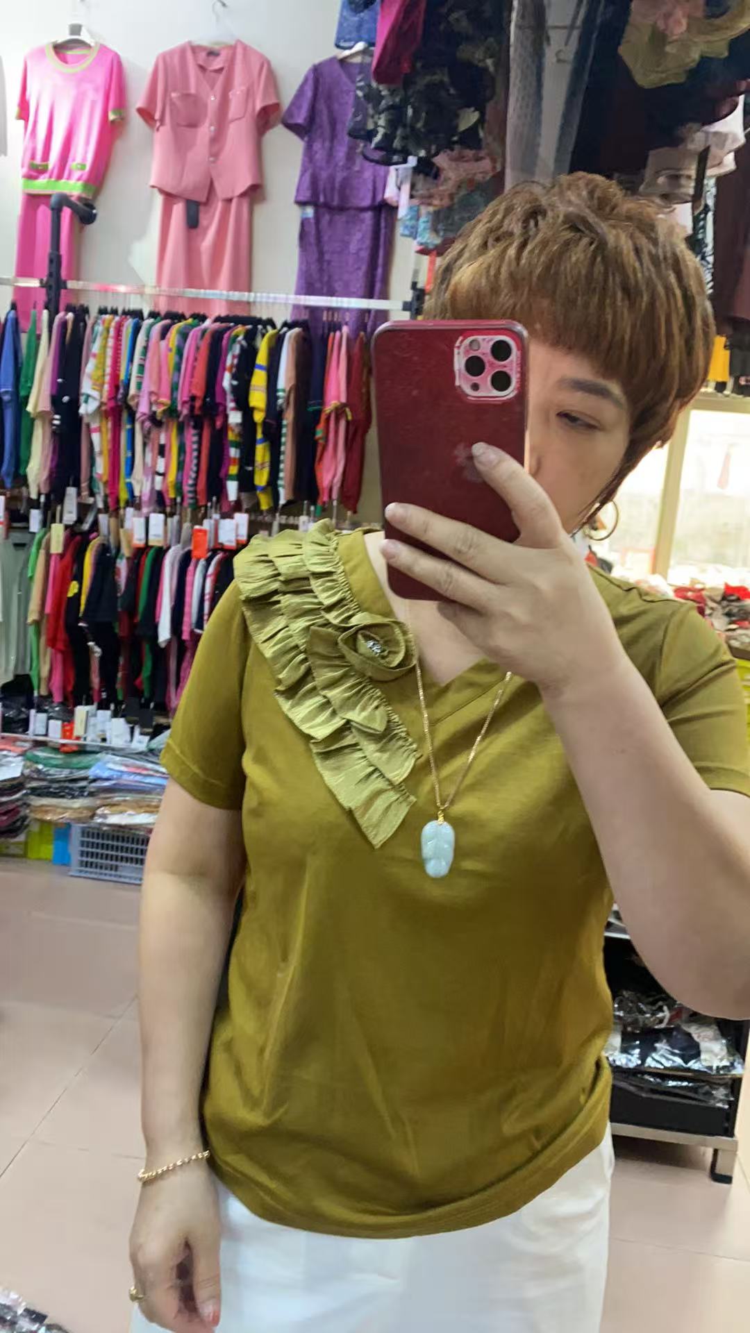 【成天细娜服装】夏季新款！v领花朵短袖