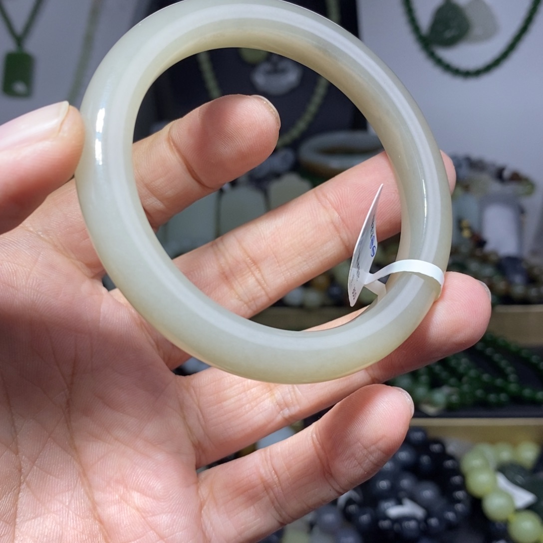 9***3和田玉未镶嵌手链