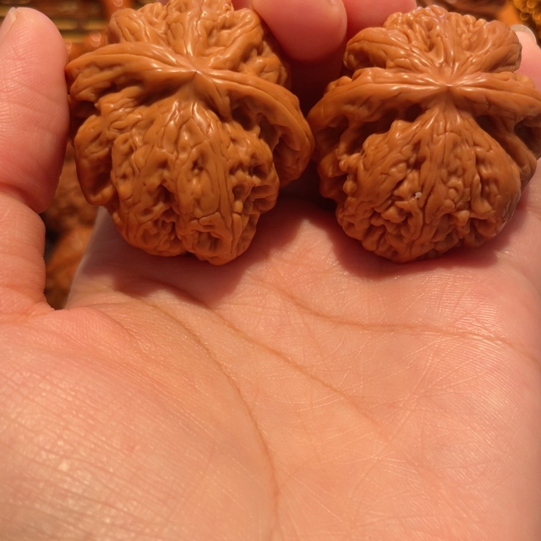 文玩核桃把件汕****瓷大粗筋