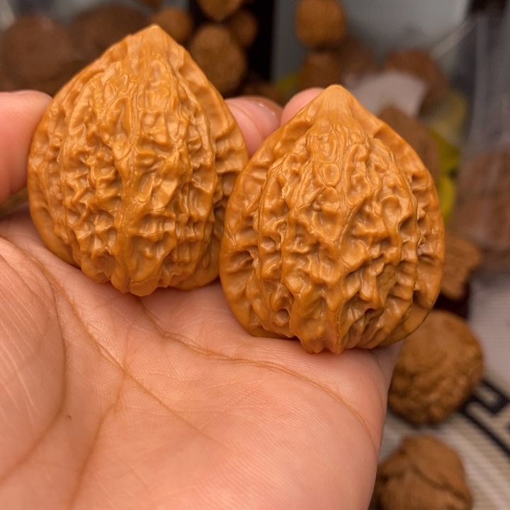 吊坠文玩核桃金牛