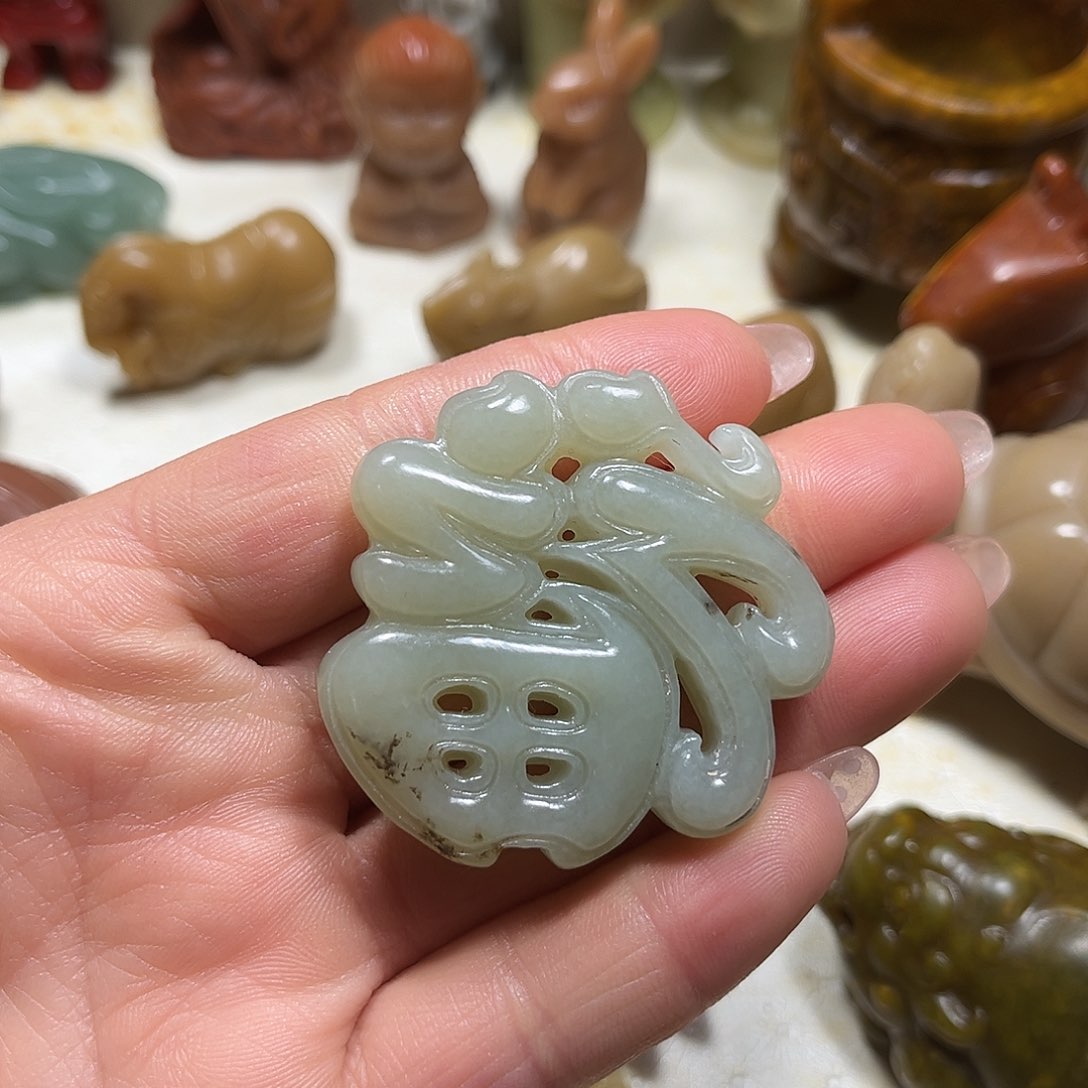 白玉菩提吊坠白玉菩提吊坠