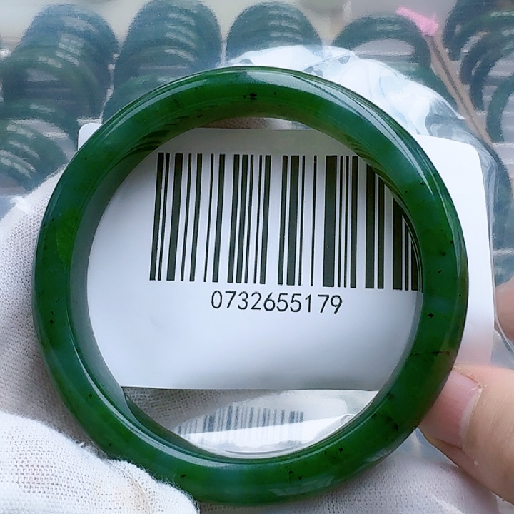 和田玉（碧玉）手镯未镶嵌6061