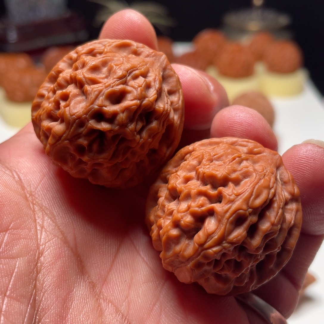 吊坠文玩核桃玉枕元宝