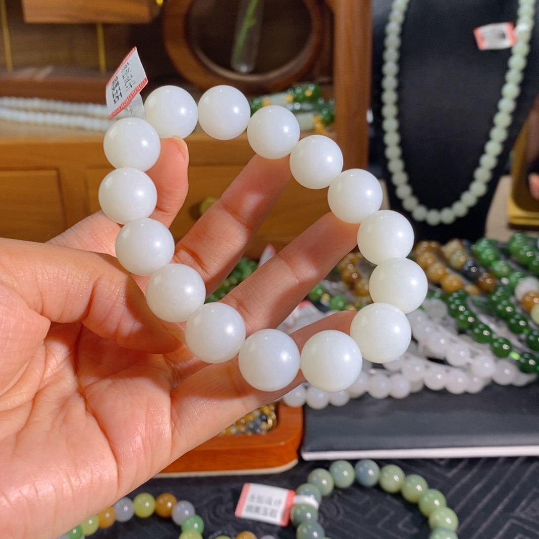 和田玉未镶嵌手链