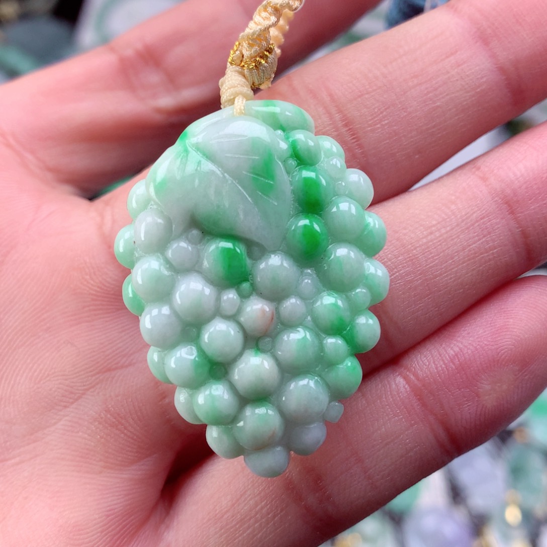 翡翠颈饰未镶嵌翡翠吊坠