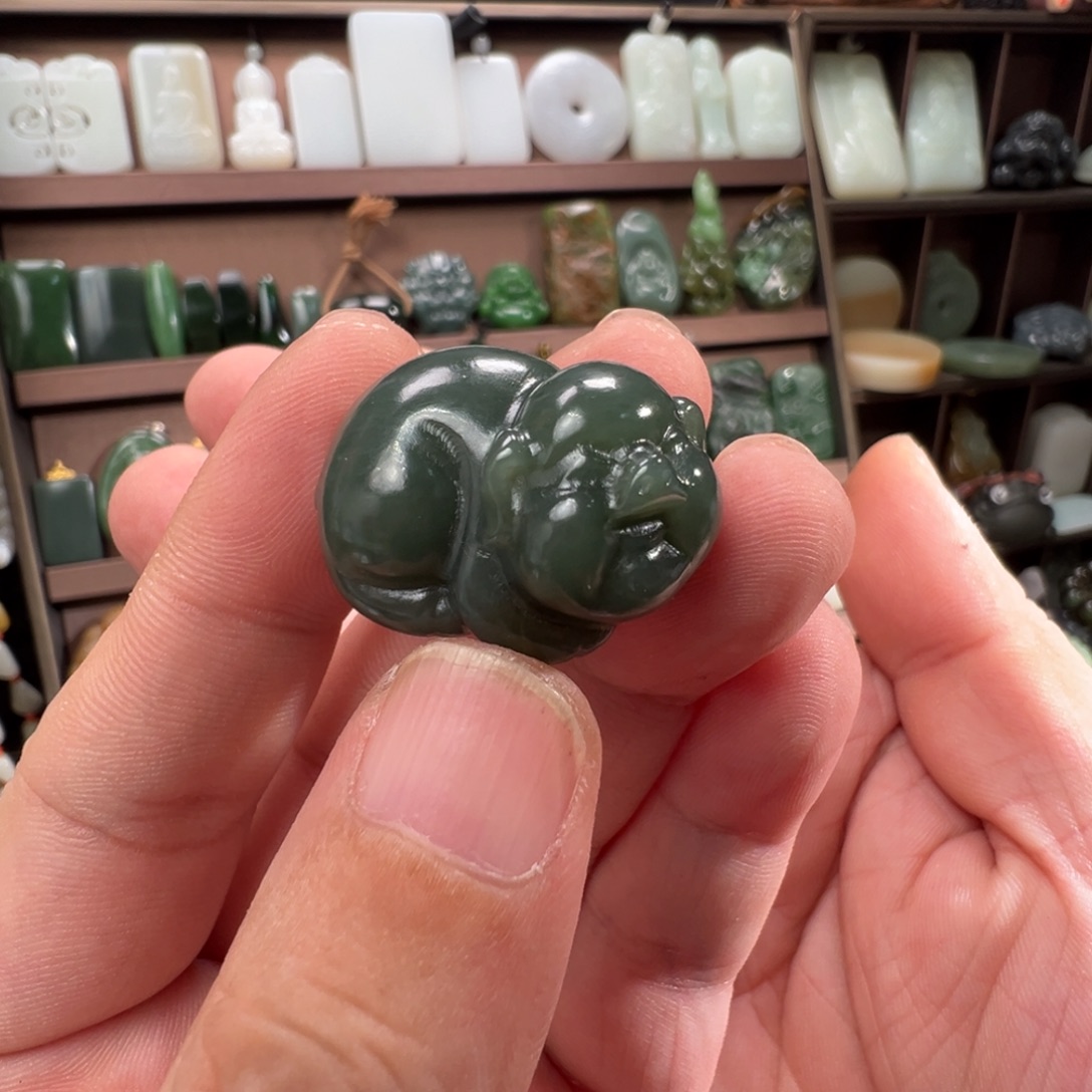 和田玉未镶嵌颈饰小胖猪油润润 夜场福利16