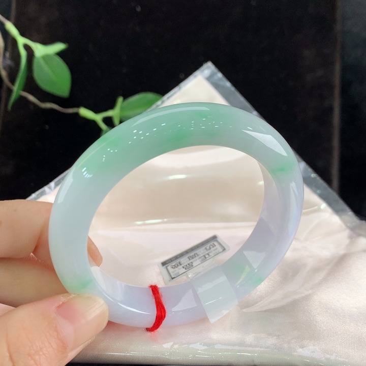 翡翠手镯未镶嵌111/0047