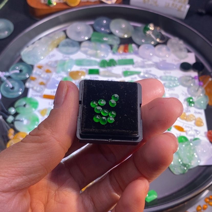 【闪购商品】翡翠挂件未镶嵌蛋