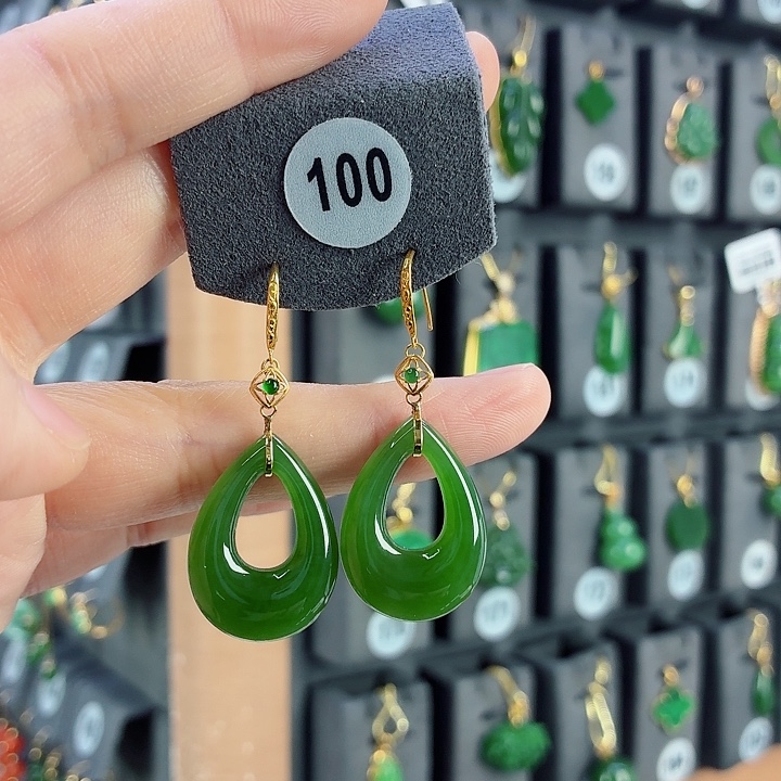和田玉18K金镶嵌耳饰
