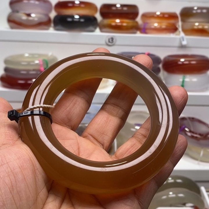 玛瑙/玉髓手镯未镶嵌