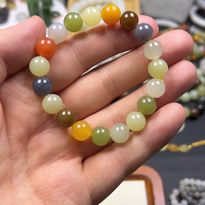 和田玉未镶嵌手串