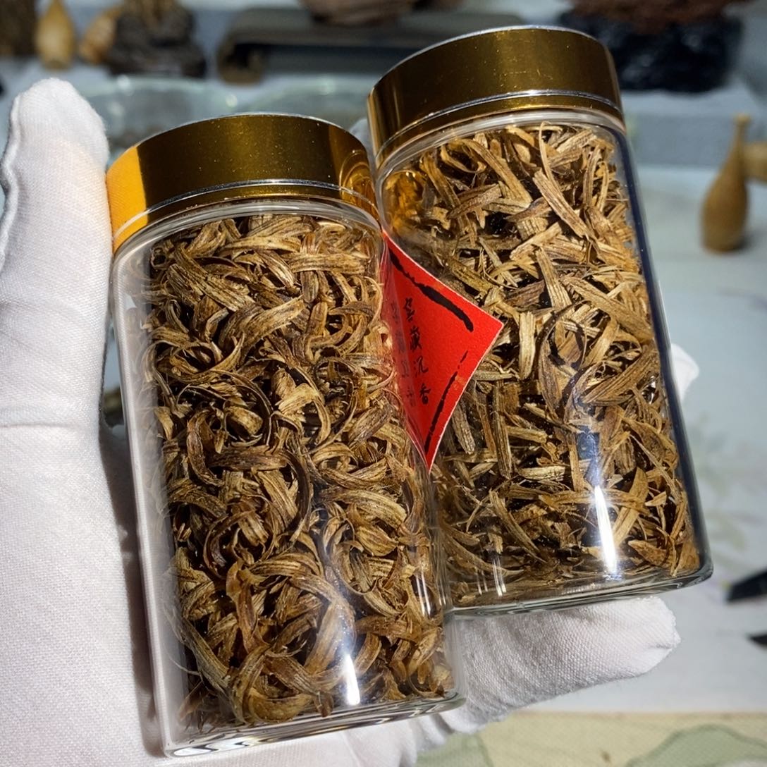 沉香碎屑沉香海南树心油勾丝 16克 +香包