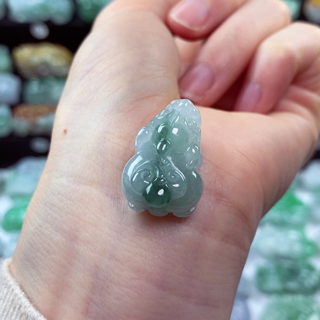 翡翠颈饰未镶嵌天然