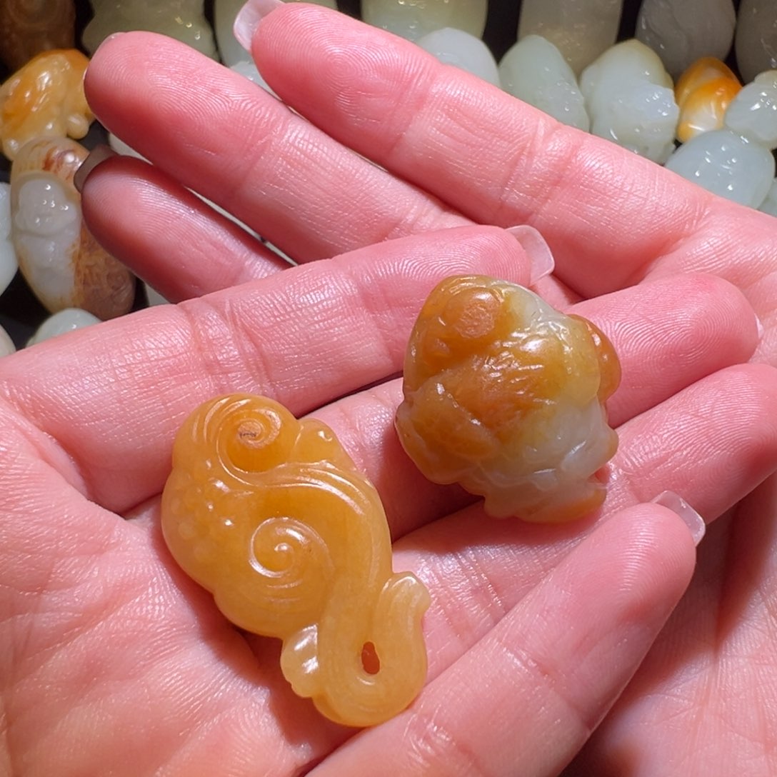 未镶嵌和田玉车挂牡**乡