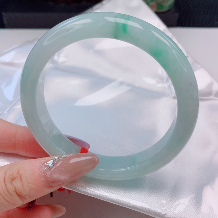 小***水翡翠未镶嵌手镯58圈