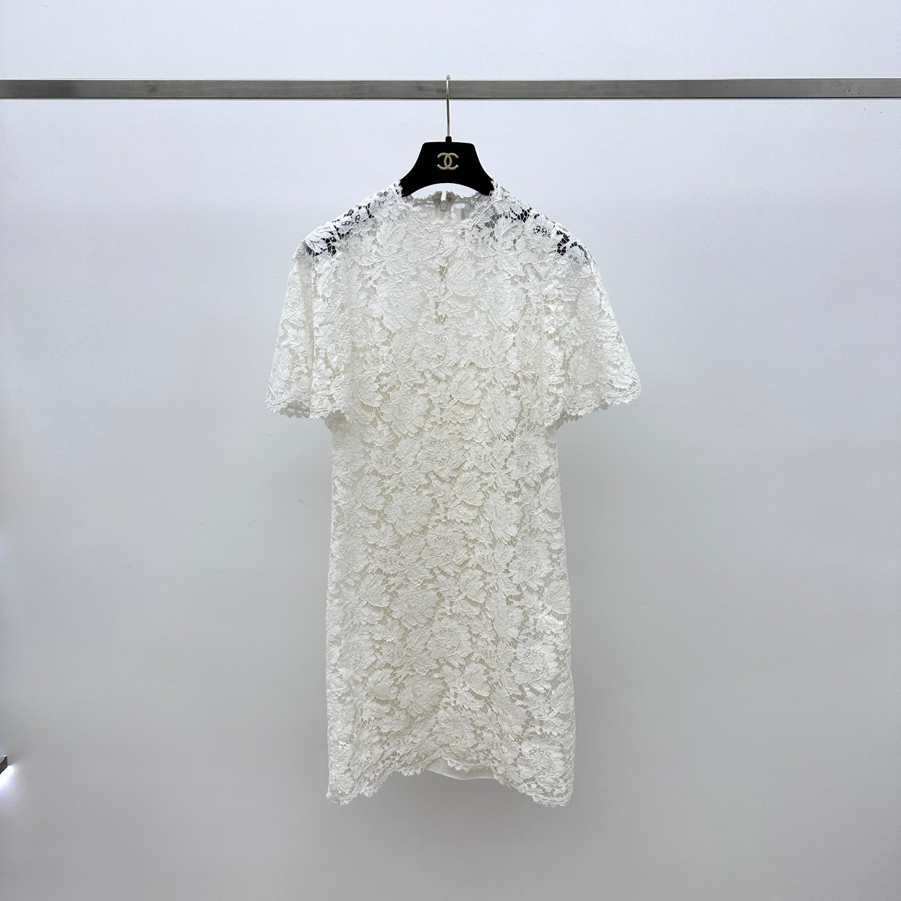 99新 Valentino/华伦天奴 白色蕾丝连衣裙 38码 01314