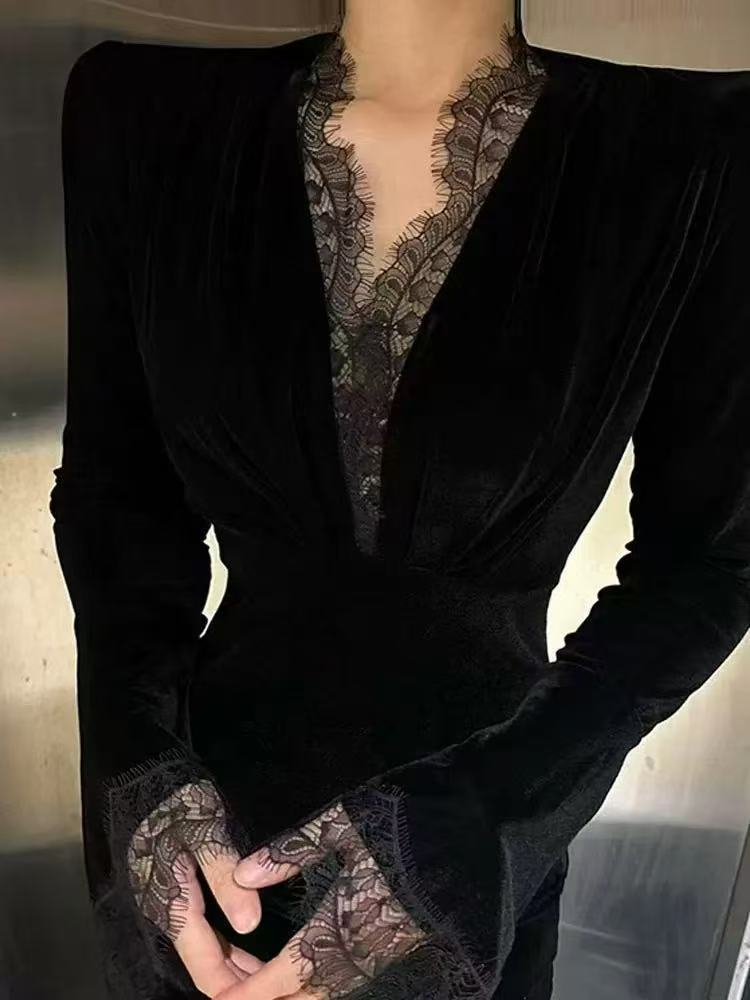 秋冬性感蕾丝花边丝绒拼接V领打底衫长袖纯欲打底衫大码女N