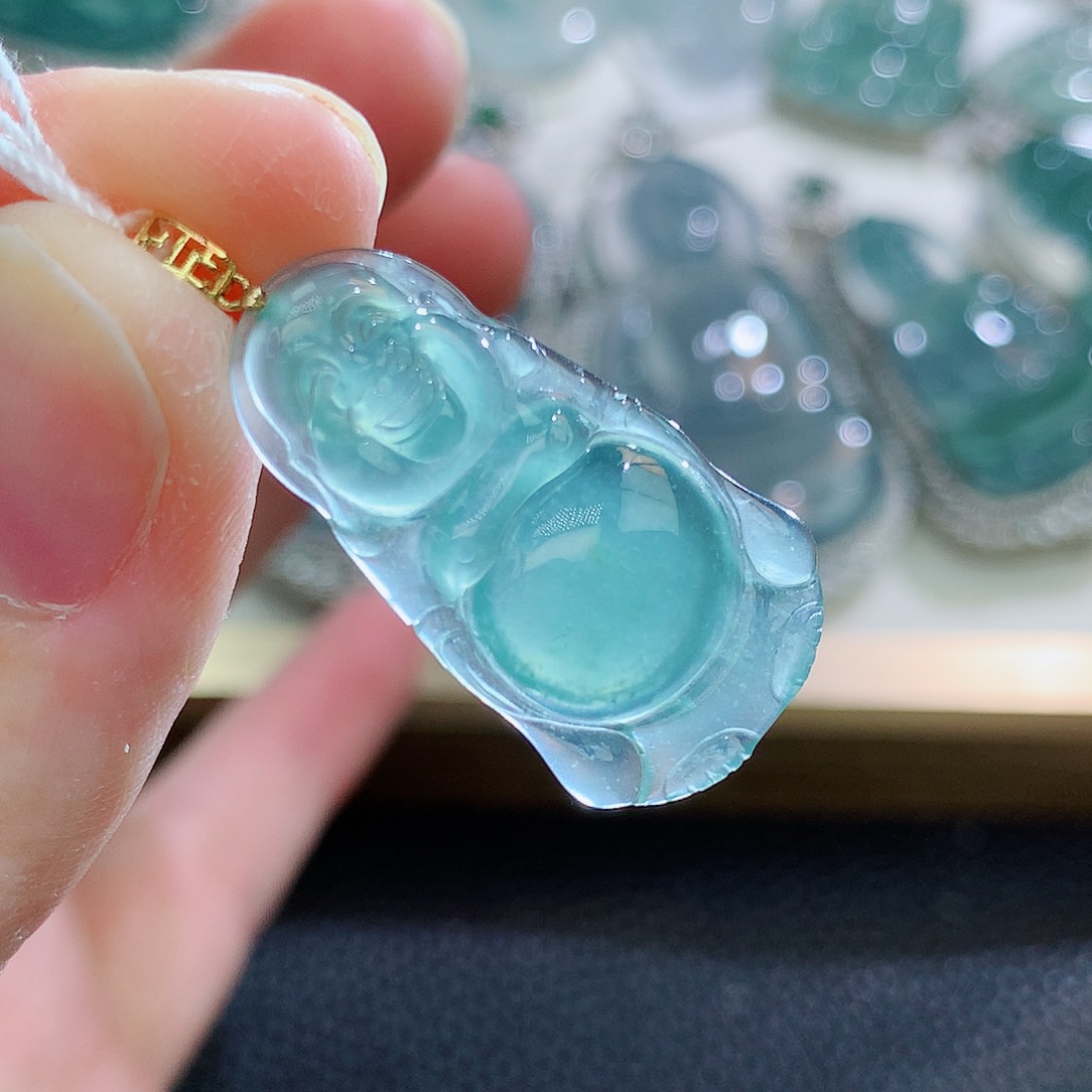 翡翠挂件18K金镶嵌翡翠