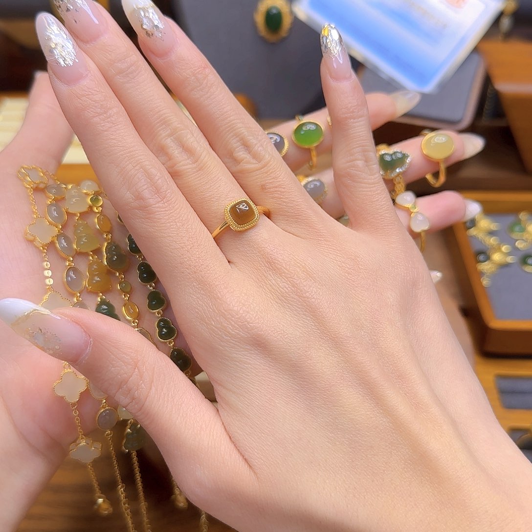 和田玉戒指银S925镀金镶嵌