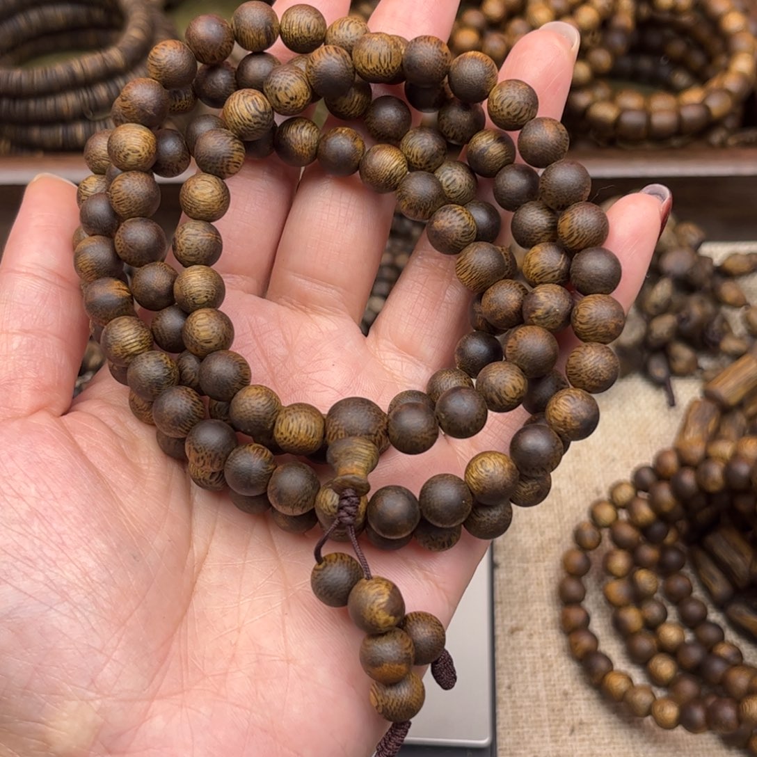 沉香手串麦**光0.8多圈圆珠35克＋