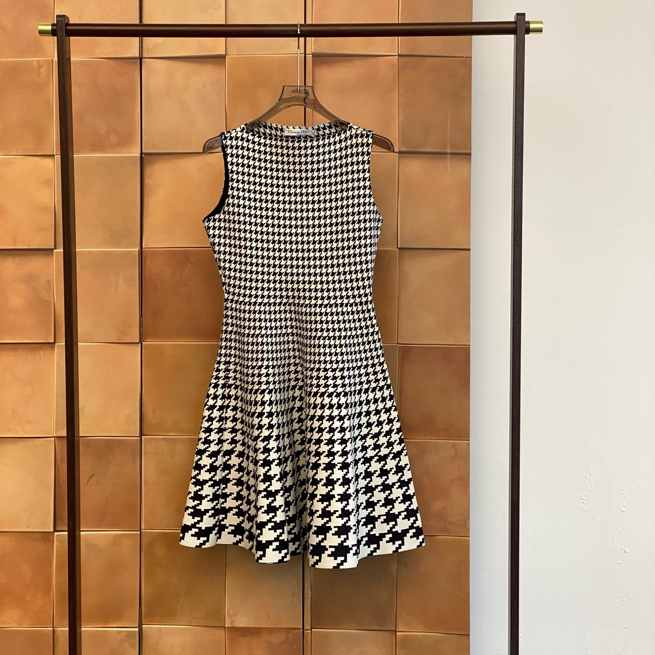 99新 DIOR/迪奥 Dior 新款高公价黑白千鸟格连衣裙/40码/29429