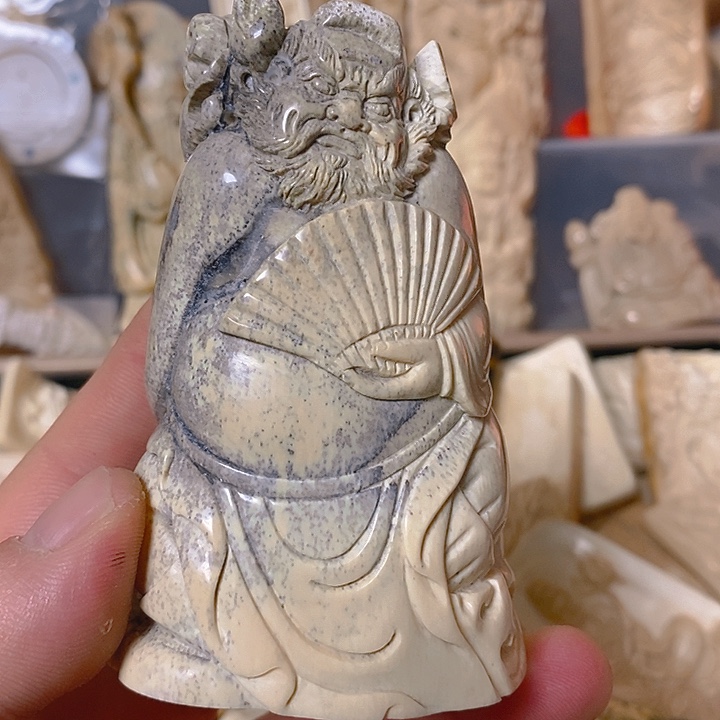 天然猛犸牙雕刻残次品