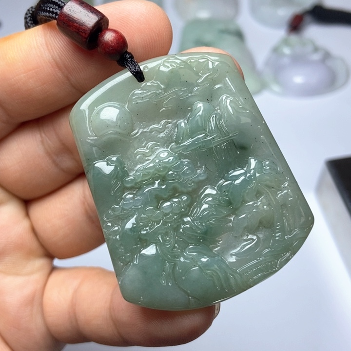 翡翠未镶嵌颈饰翡翠