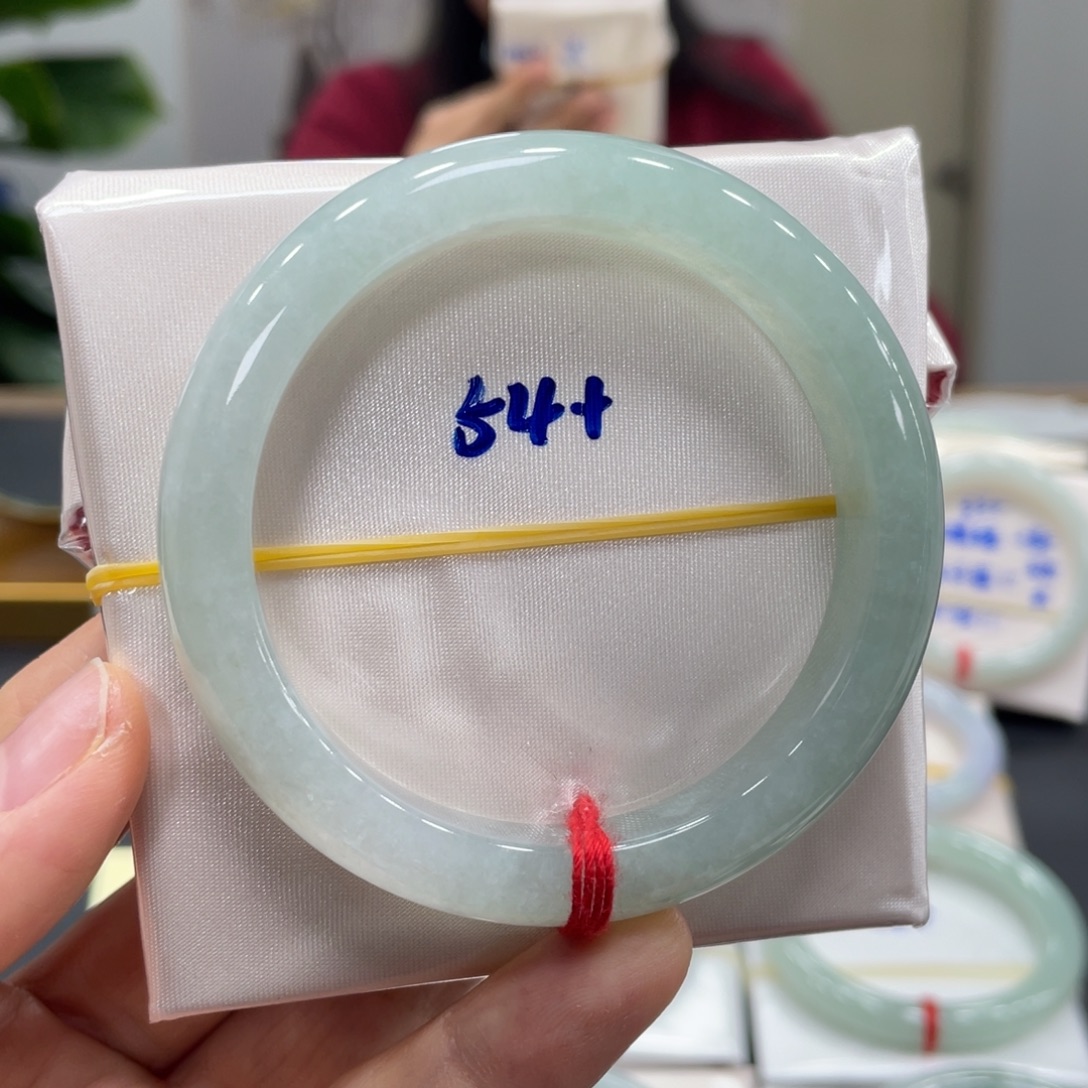 翡翠未镶嵌手镯翡翠