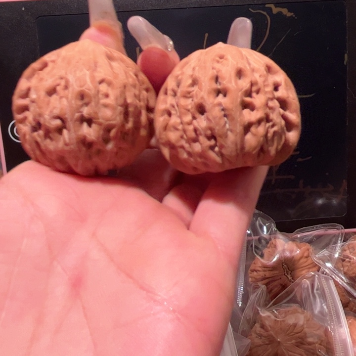 桃核吊坠s****s铁锤妹妹