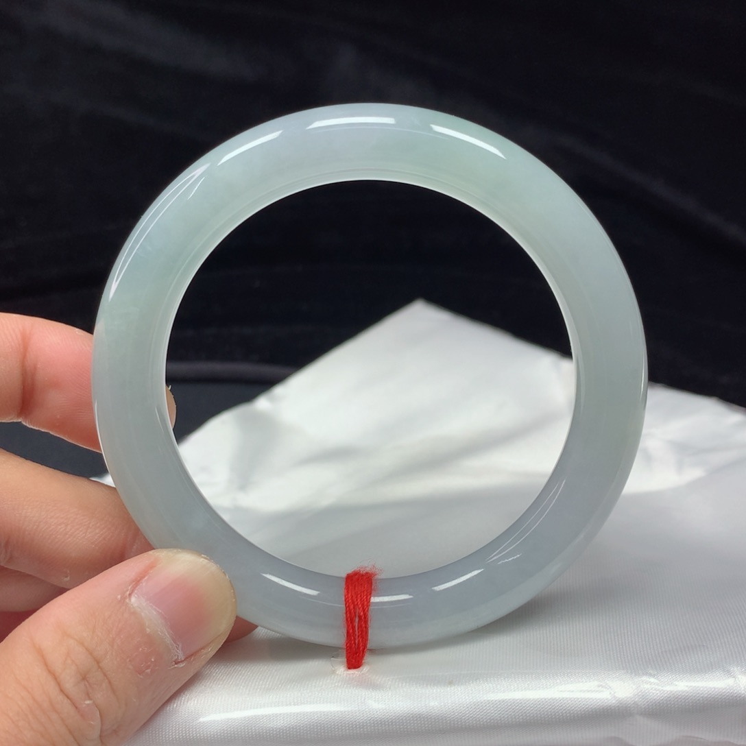 翡翠手镯（圆镯）未镶嵌57.2