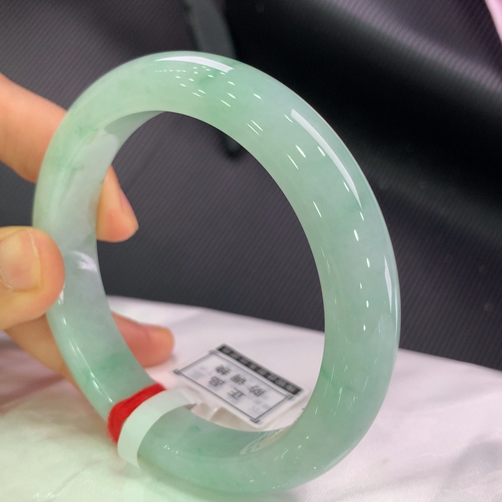 翡翠未镶嵌手镯正圈60
