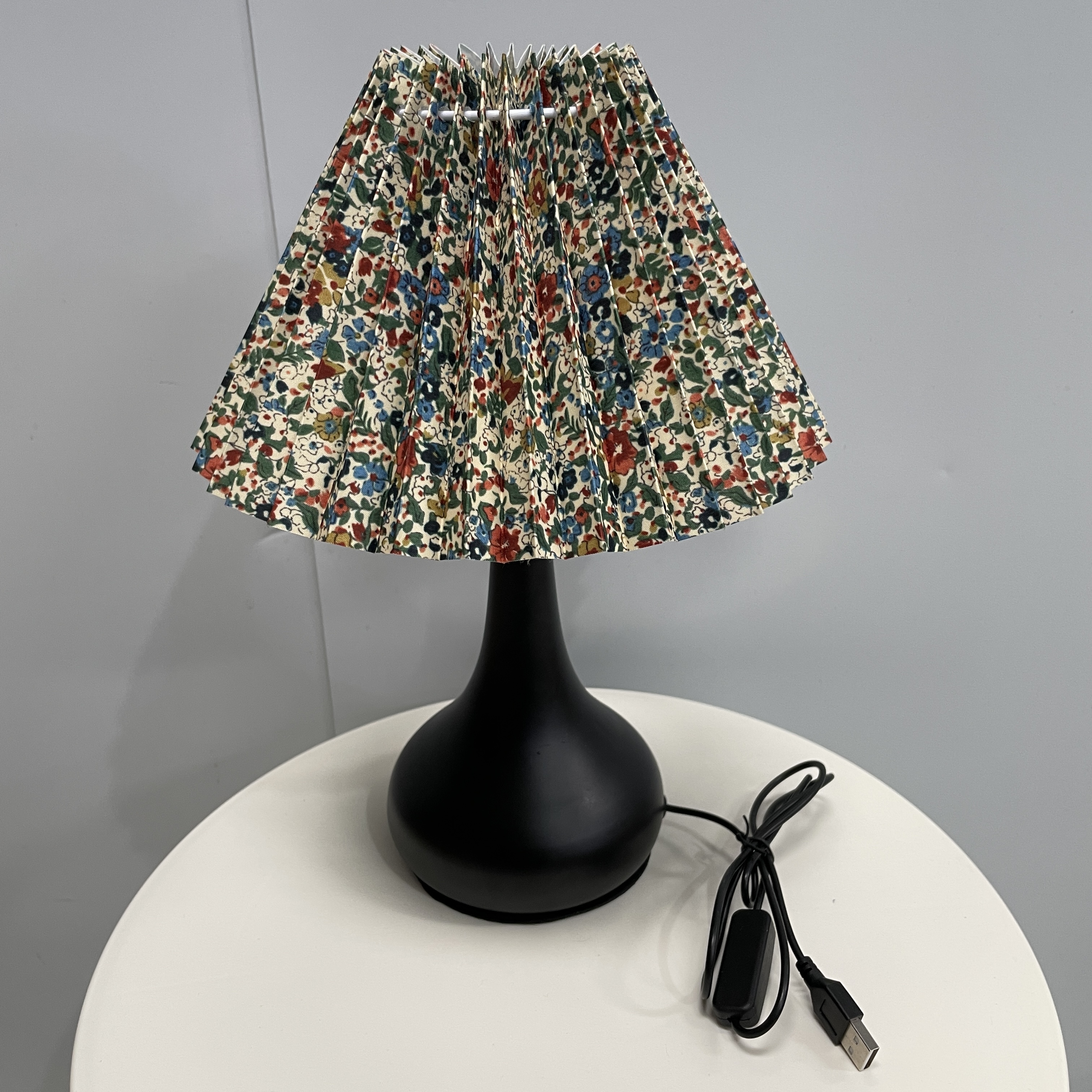 复古台灯卧室床头灯百褶小夜灯中古简约现代美式装饰氛围感小夜灯