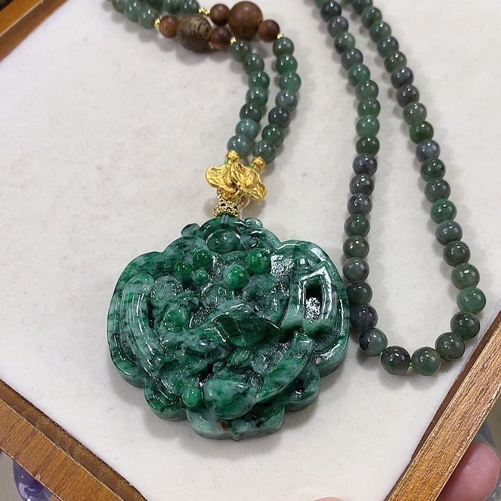 翡翠未镶嵌颈饰翡翠吊坠