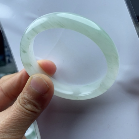 石英质玉（金丝玉）手镯未镶嵌